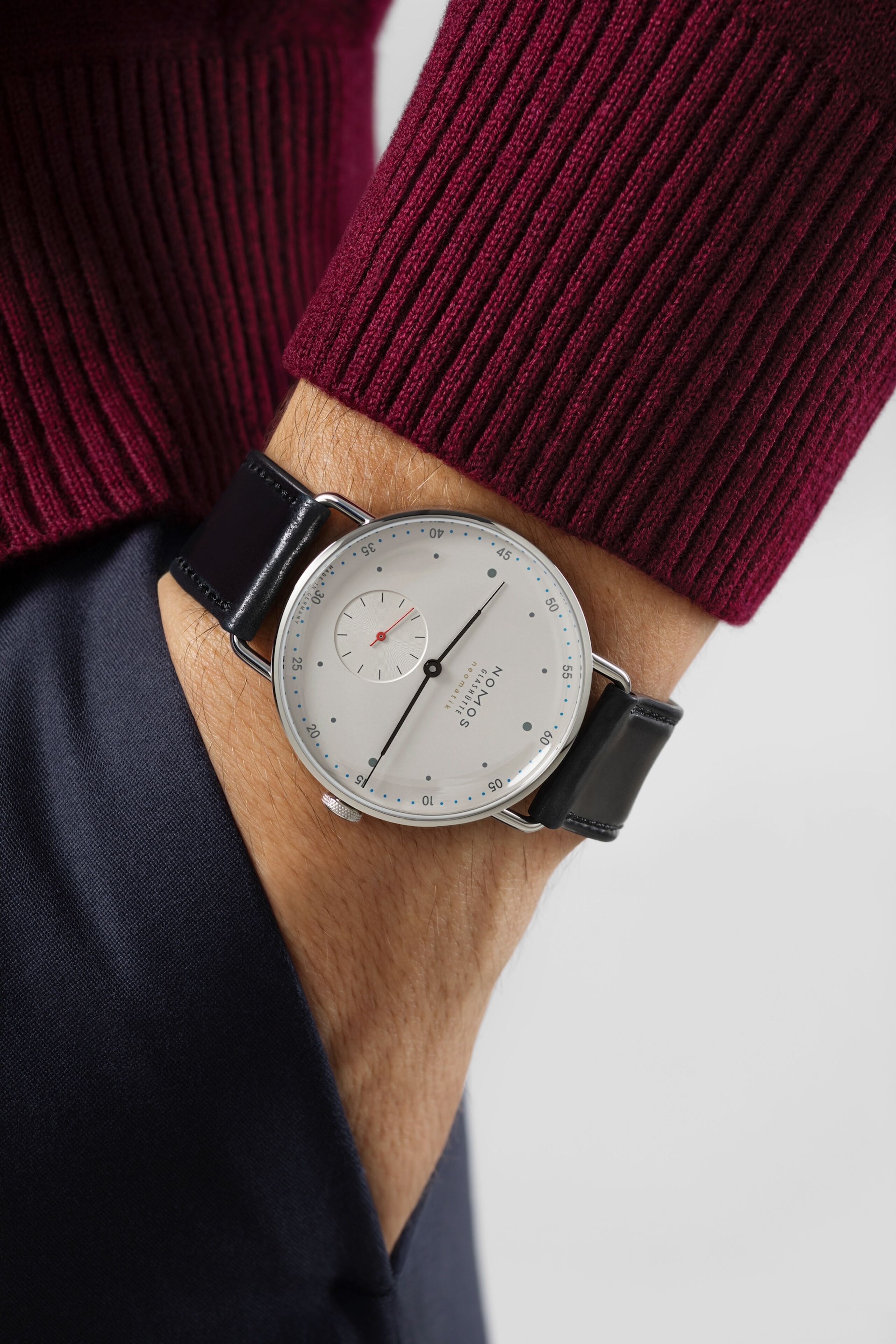 Men's watch / unisex  NOMOS GLASHÜTTE, Metro Neomatik 39 / 38.50mm, SKU: 1113 | watchphilosophy.co.uk