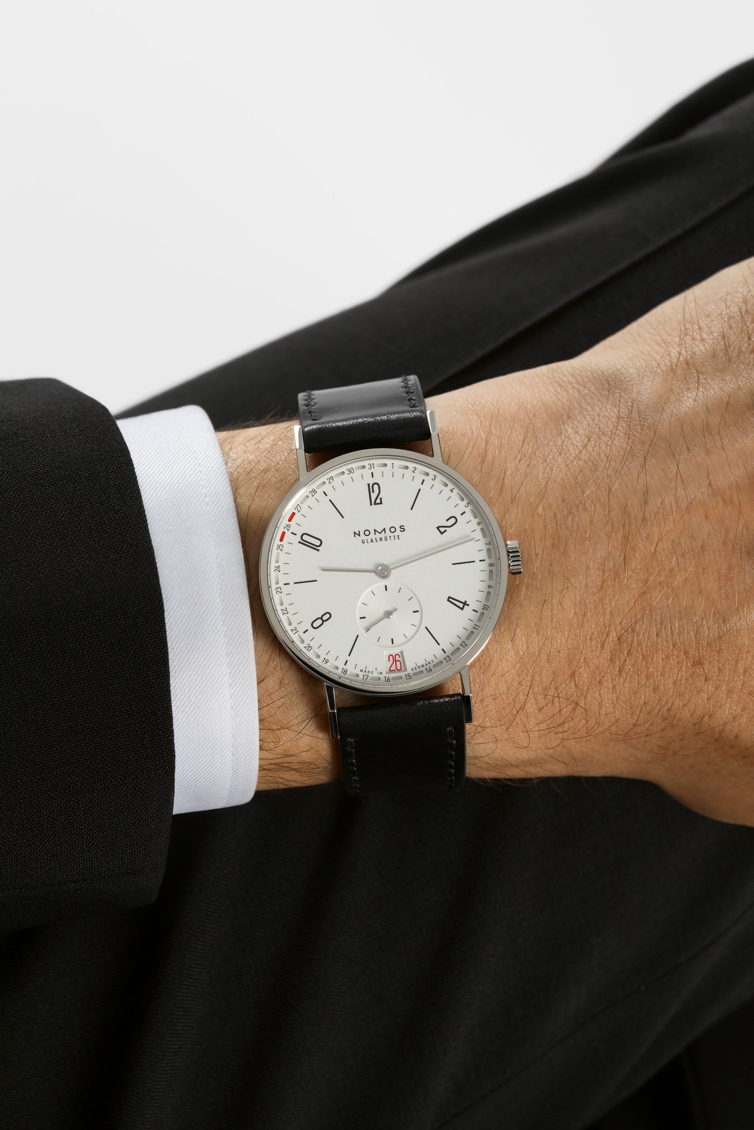 Men's watch / unisex NOMOS GLASHÜTTE, Tangente 2Date / 37.50mm, SKU: 135.SB | watchphilosophy.co.uk