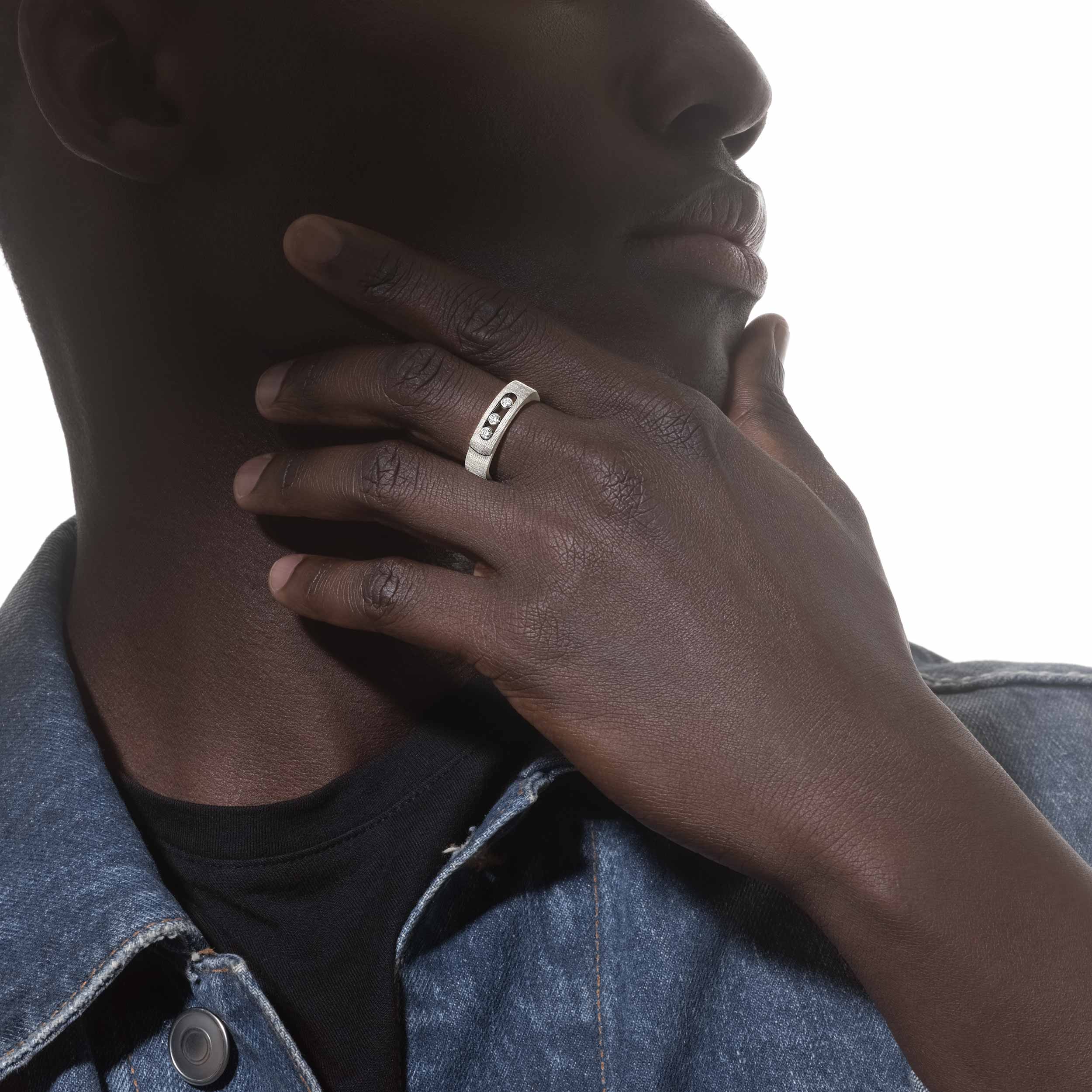Women Jewellery / Unisex  MESSIKA, Move Noa Ciselé White Gold Diamond Ring, SKU: 14482-WG | watchphilosophy.co.uk