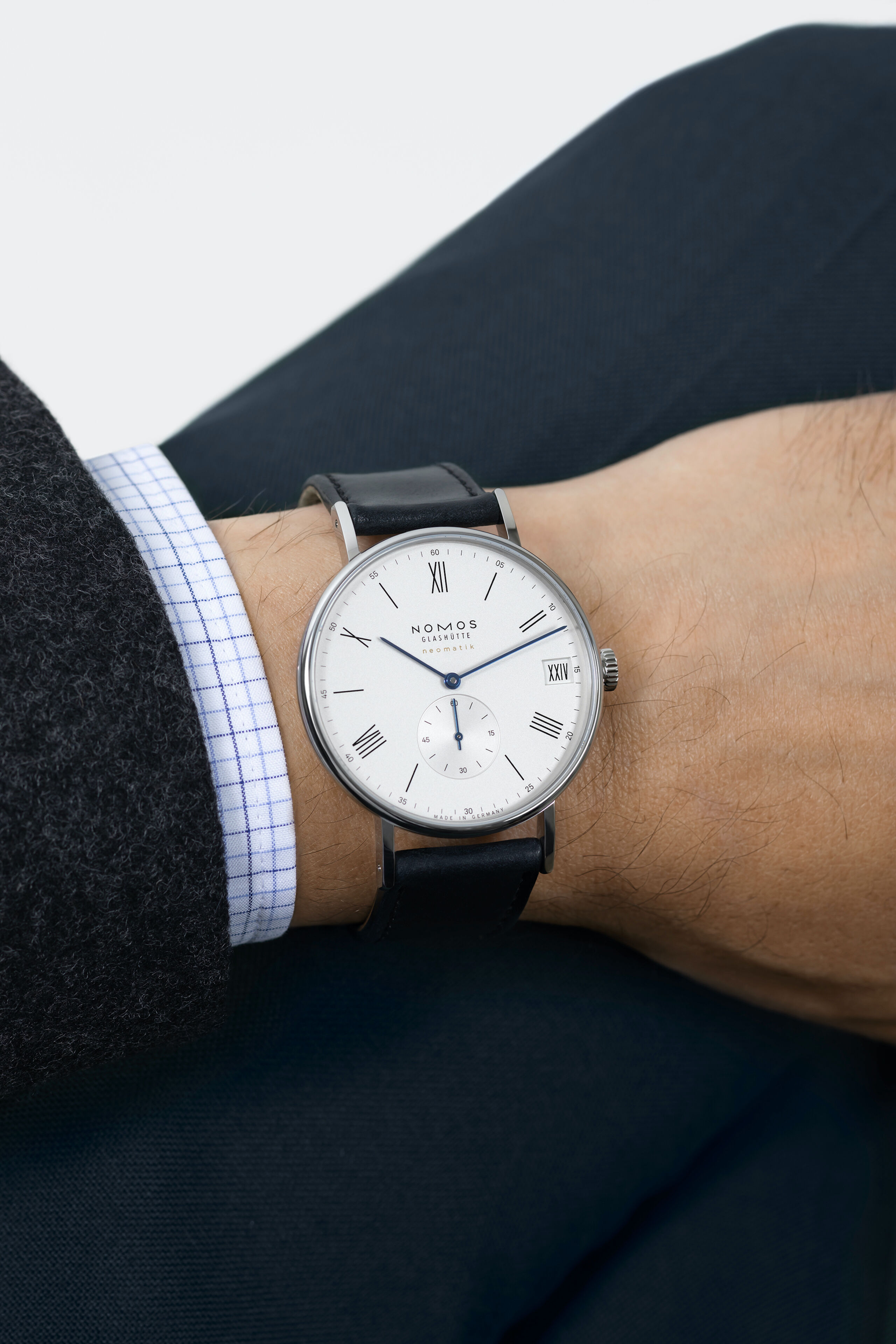 Men's watch / unisex NOMOS GLASHÜTTE, Ludwig Neomatik 41 Date / 40.50mm, SKU: 262 | watchphilosophy.co.uk