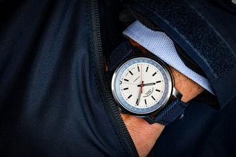 Men's watch / unisex  MÜHLE-GLASHÜTTE, 29ER Pointer Date / 42.4 mm, SKU: M1-25-32-CB | watchphilosophy.co.uk