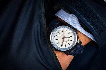 Men's watch / unisex MÜHLE-GLASHÜTTE, 29ER Pointer Date / 42.4 mm, SKU: M1-25-32-CB | watchphilosophy.co.uk
