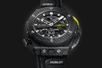 Men's watch / unisex HUBLOT, Big Bang Unico Golf Black Carbon / 45mm, SKU: 416.YT.1120.VR | watchphilosophy.co.uk