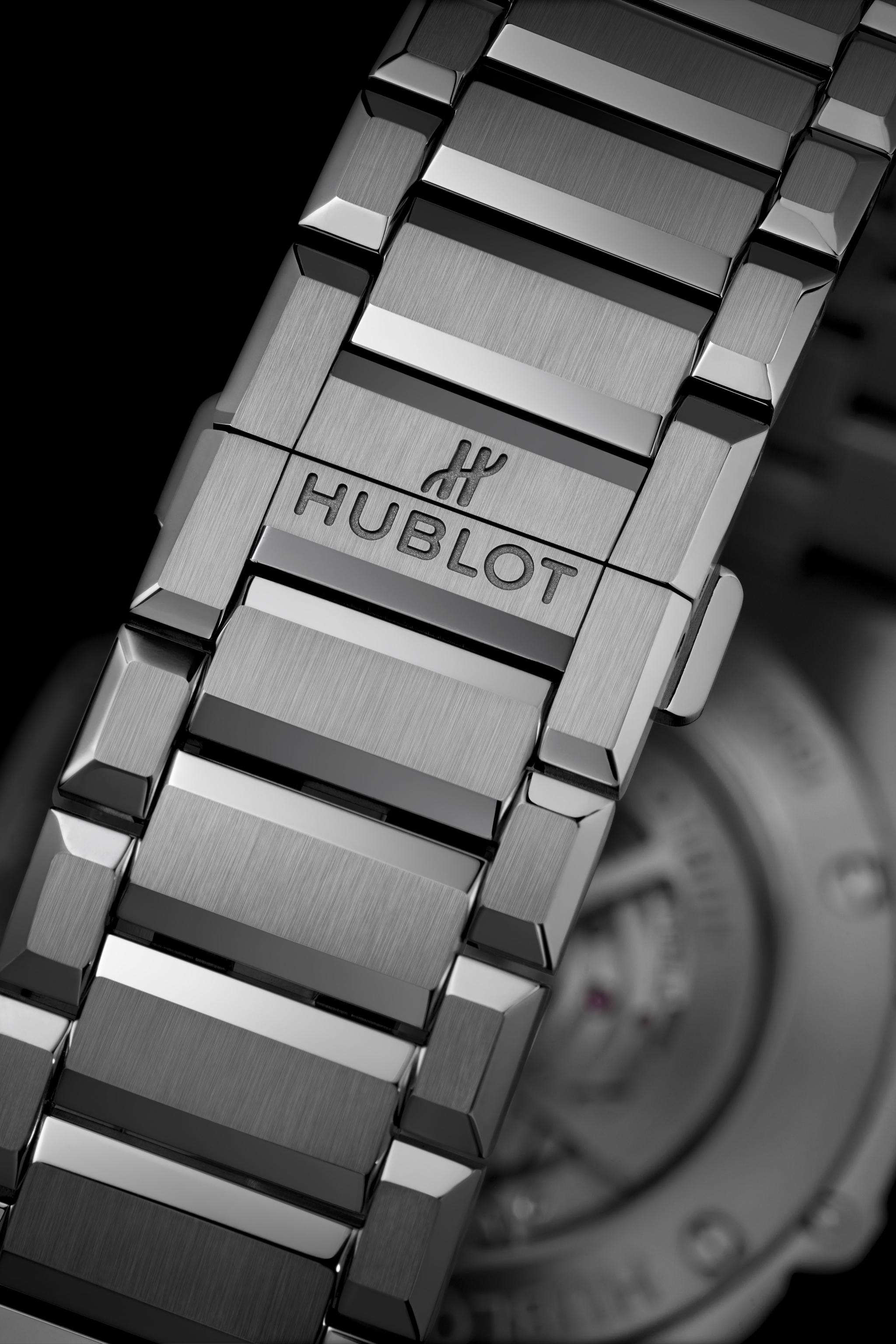 Men's watch / unisex HUBLOT, Big Bang Integrated Time Only Titanium / 40mm, SKU: 456.NX.0170.NX | watchphilosophy.co.uk