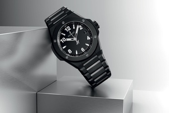 Men's watch / unisex HUBLOT, Big Bang Integrated Time Only Black Magic / 38mm, SKU: 457.CX.1270.CX | watchphilosophy.co.uk