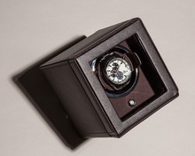 WOLF 1834, Cub Single Watch Winder With Cover, SKU: 461106 | watchphilosophy.co.uk
