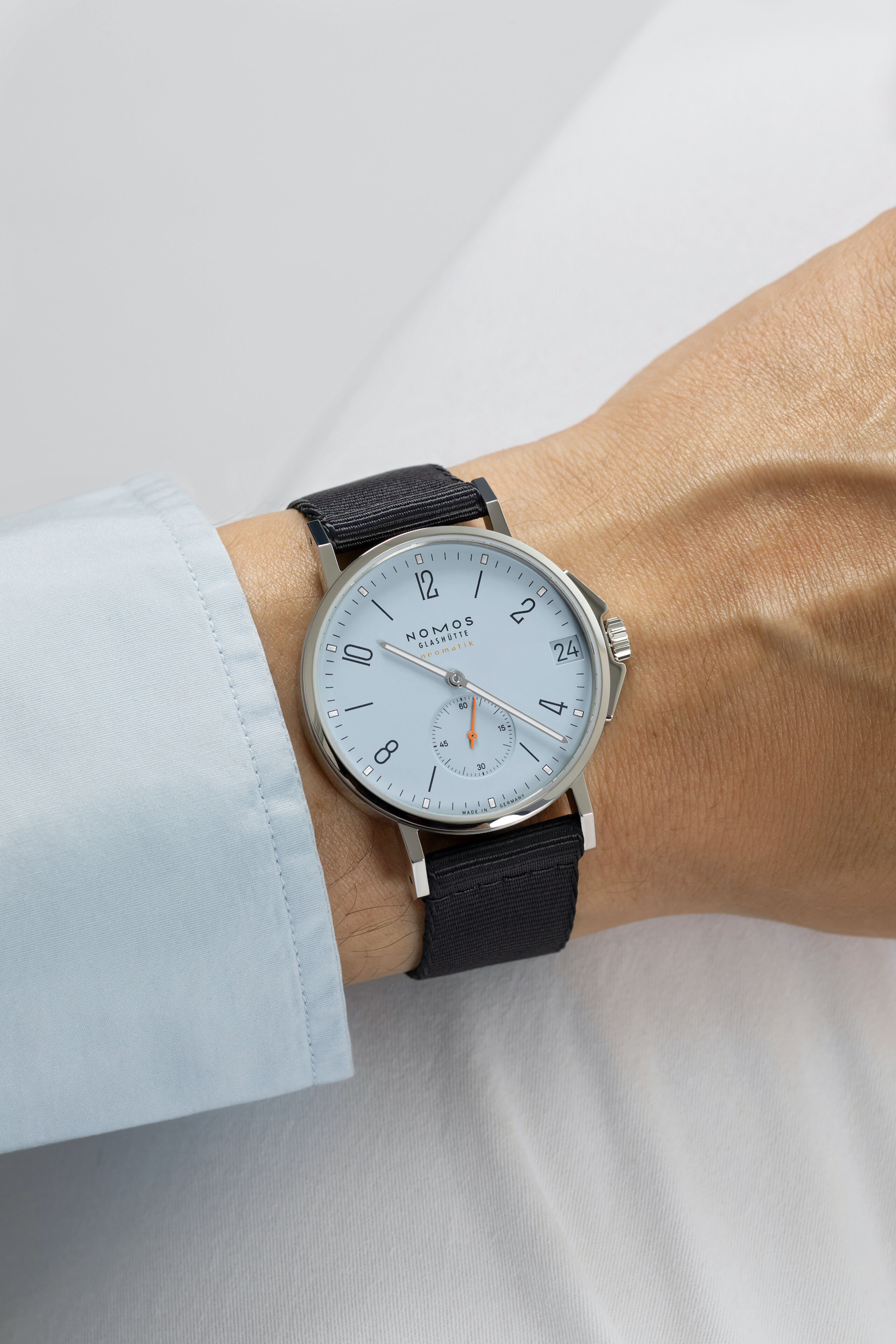 Men's watch / unisex NOMOS GLASHÜTTE, Ahoi Neomatik 38 Date Sky / 38.5mm, SKU: 526 | watchphilosophy.co.uk