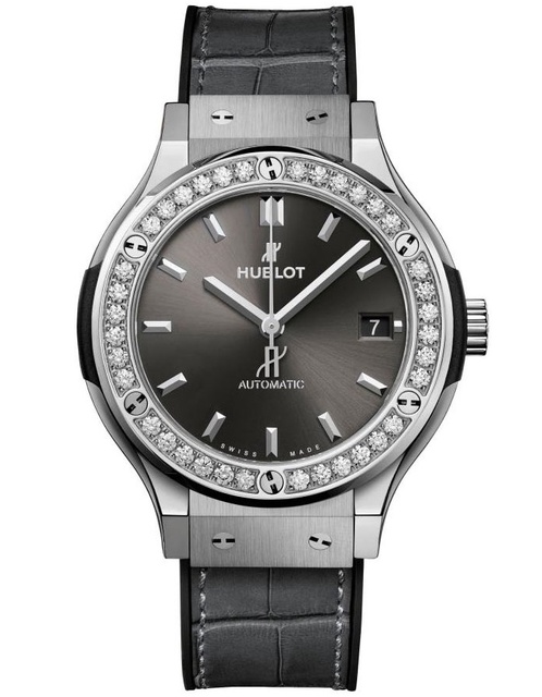 Men's watch / unisex HUBLOT, Classic Fusion Titanium / 38mm, SKU: 565.NX.7071.LR.1204 | watchphilosophy.co.uk