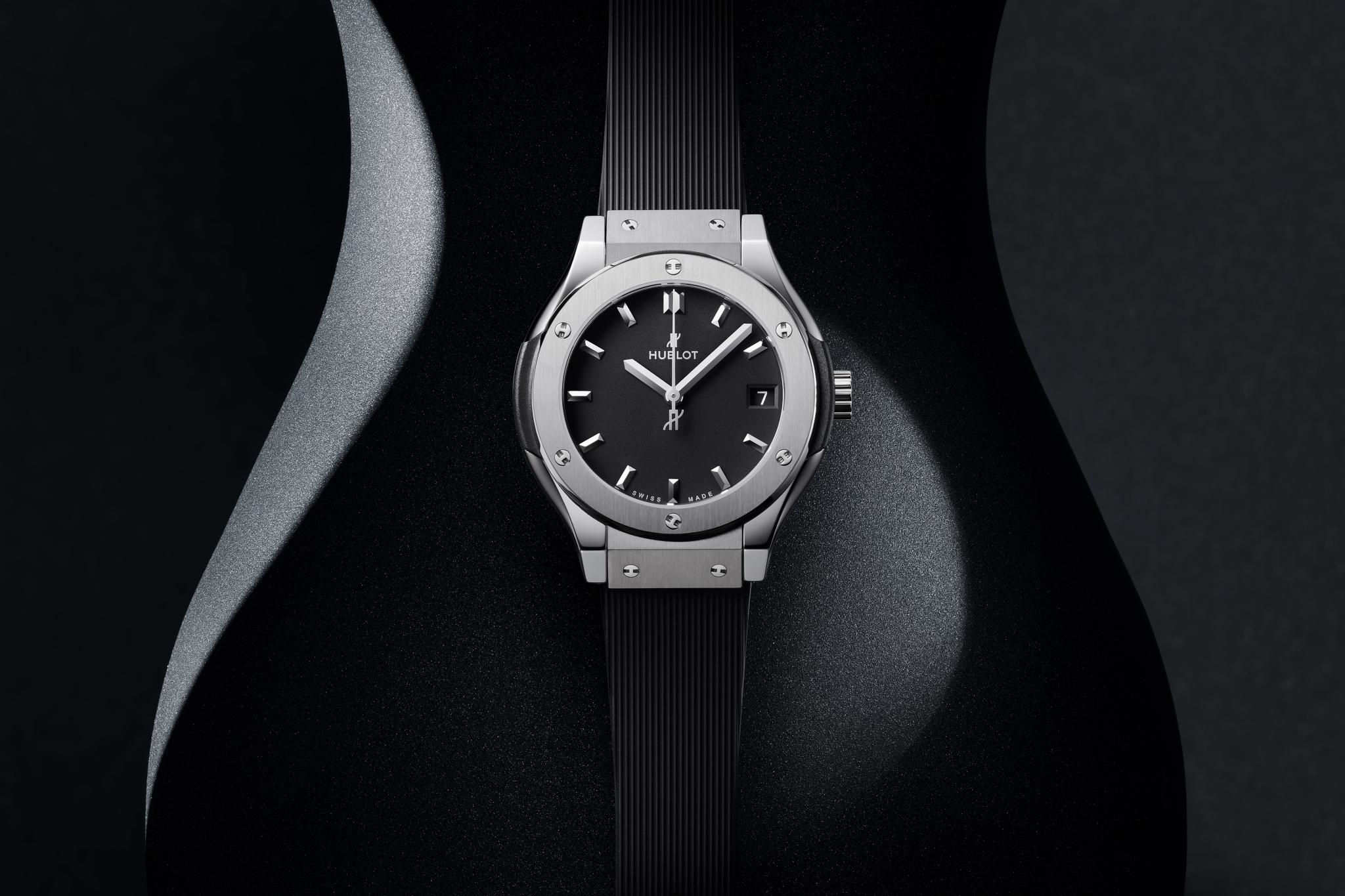 Ladies' watch HUBLOT, Classic Fusion Titanium / 33mm, SKU: 581.NX.1470.RX | watchphilosophy.co.uk
