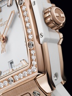 Ladies' watch  HUBLOT, Spirit of Big Bang King Gold White Diamonds / 32mm, SKU: 682.OE.2080.RW.1204 | watchphilosophy.co.uk