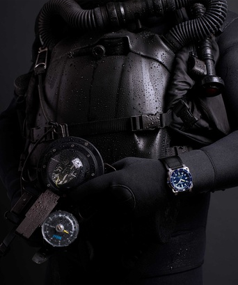 Men's watch / unisex BELL & ROSS, BR 03-92 Diver Blue / 42mm, SKU: BR0392-D-BU-ST/SRB | watchphilosophy.co.uk
