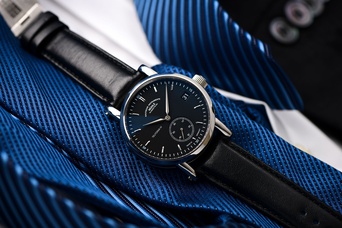Men's watch / unisex MÜHLE-GLASHÜTTE, Teutonia IV Small Second / 41 mm, SKU: M1-44-43-LB | watchphilosophy.co.uk