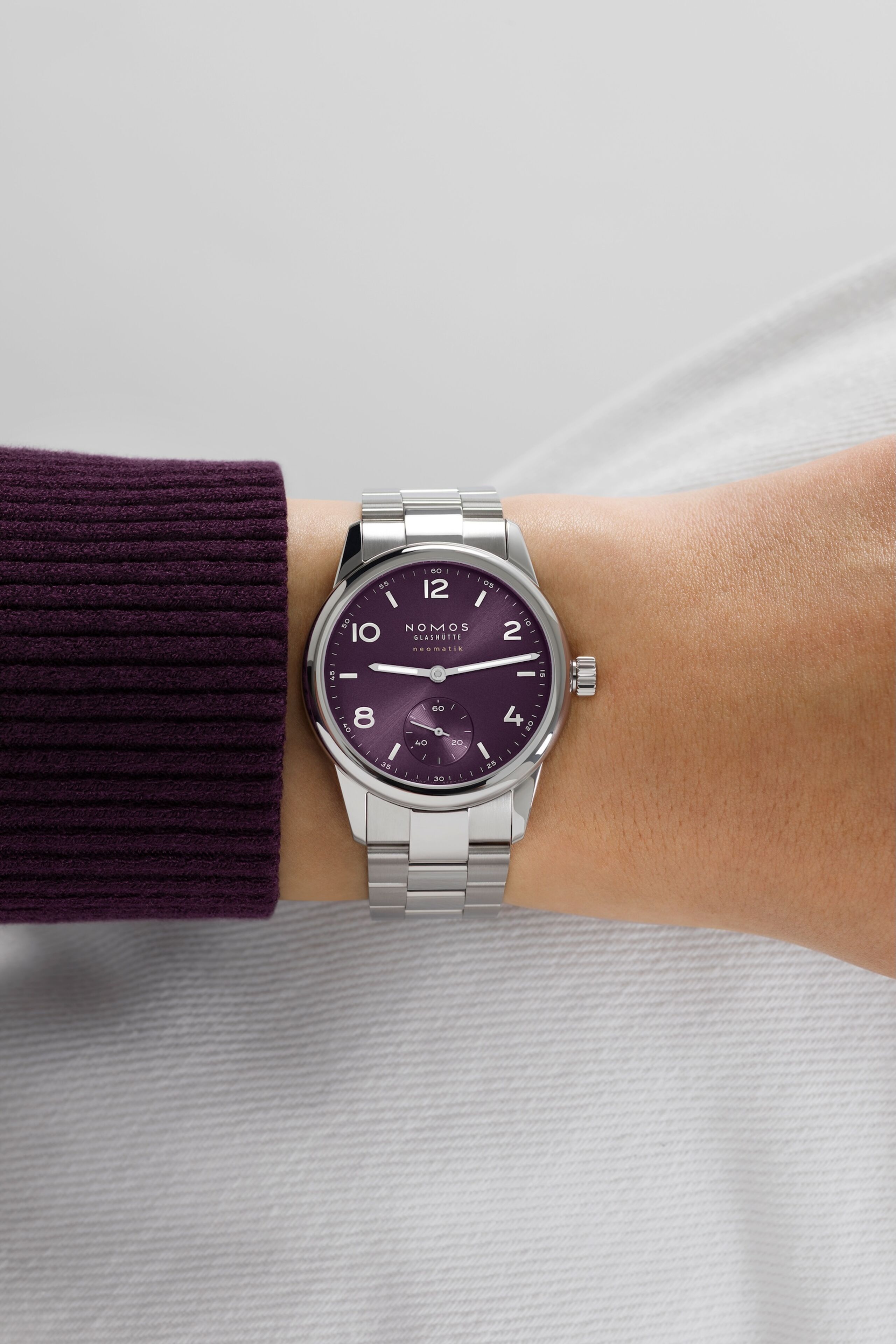 Ladies' watch NOMOS GLASHÜTTE, Club Sport Neomatik 34 Purple / 34mm, SKU: 757.SB | watchphilosophy.co.uk