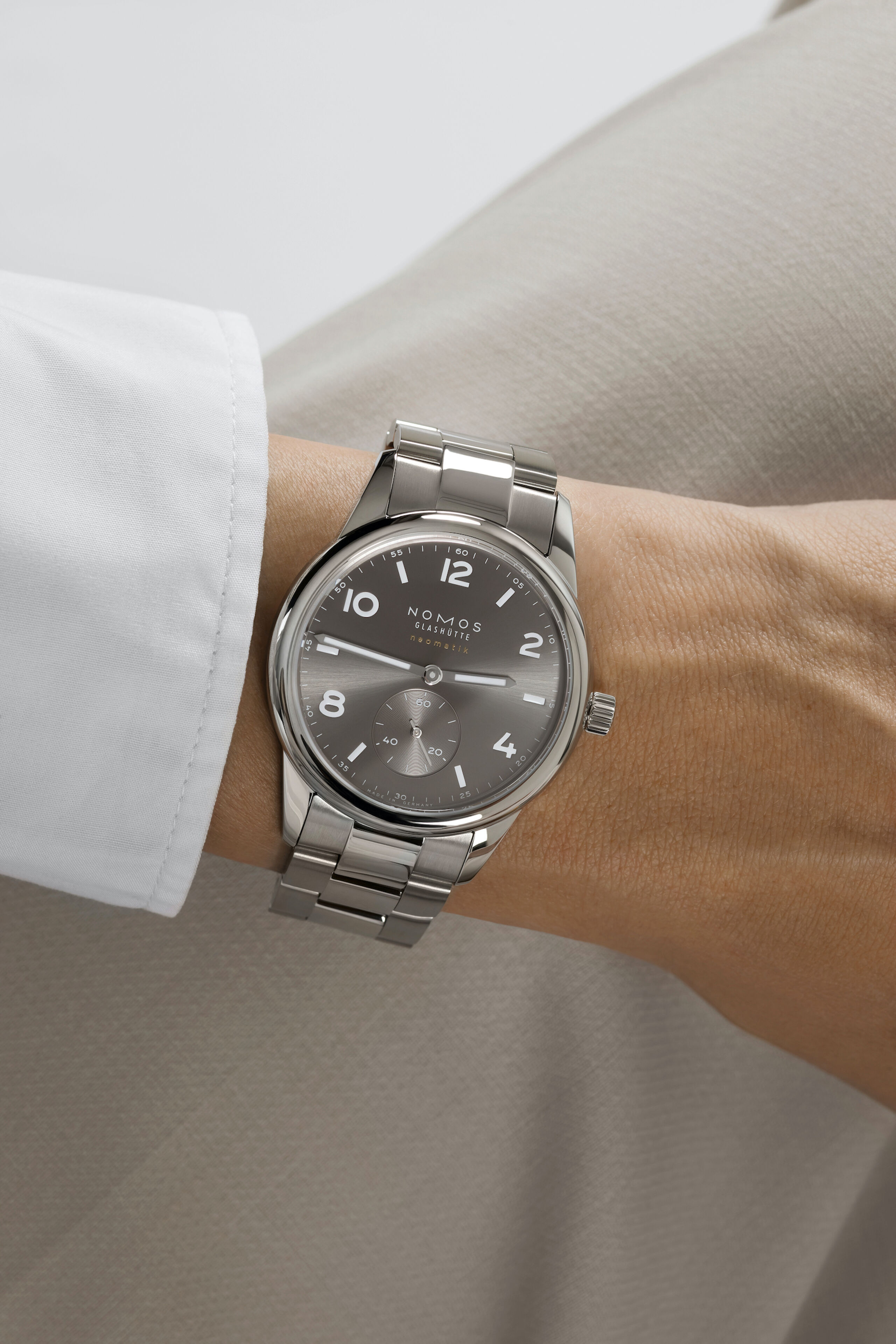 Men's watch / unisex NOMOS GLASHÜTTE, Club Sport Neomatik 39 Smoke / 39.50mm, SKU: 763 | watchphilosophy.co.uk