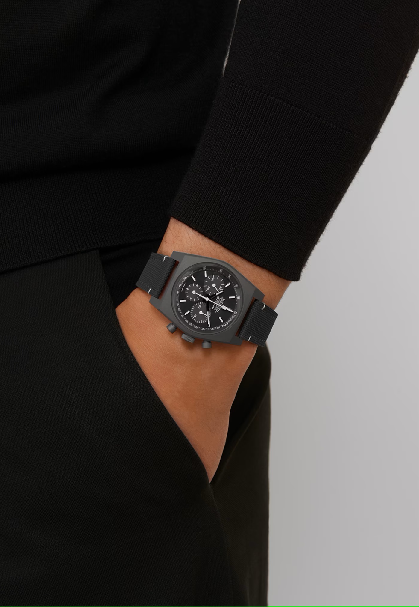 Men's watch / unisex ZENITH, Chronomaster Revival Shadow / 37mm, SKU: 97.T384.4061/21.C822 | watchphilosophy.co.uk