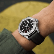Men's watch / unisex  BREITLING, Avenger Automatic / 42mm, SKU: A17328101B1X1 | watchphilosophy.co.uk