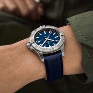 Men's watch / unisex BREITLING, Avenger Automatic / 42mm, SKU: A17328101C1X1 | watchphilosophy.co.uk