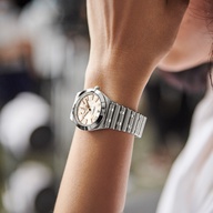 Ladies' watch BREITLING, Chronomat / 32mm, SKU: A77310101A4A1 | watchphilosophy.co.uk