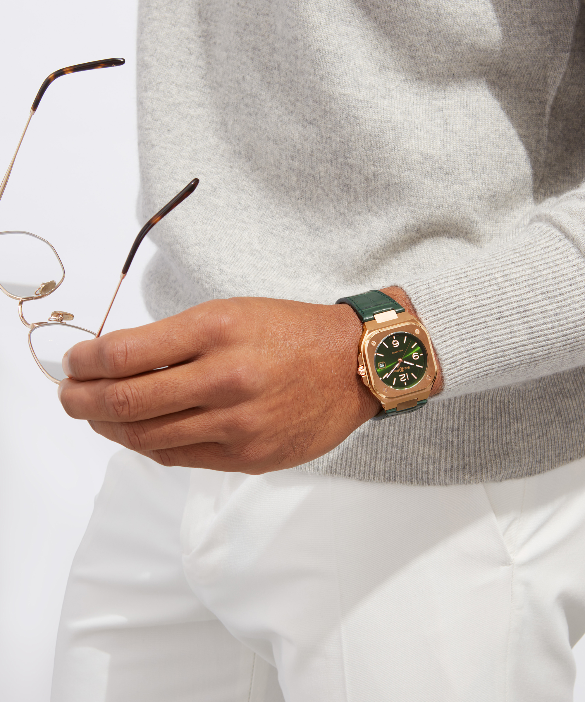 Men's watch / unisex BELL & ROSS, BR 05 Green Gold / 40mm, SKU: BR05A-GN-PG/SCR | watchphilosophy.co.uk