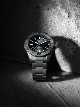 Men's watch / unisex TAG HEUER, Aquaracer Professional 200 Solargraph / 40mm, SKU: WBP1180.BF0000 | watchphilosophy.co.uk