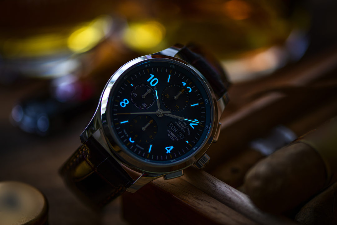 Men's watch / unisex MÜHLE-GLASHÜTTE, Lunova Chronograph / 42.3mm, SKU: M1-43-06-LB | watchphilosophy.co.uk