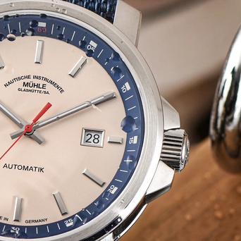 Men's watch / unisex MÜHLE-GLASHÜTTE, 29ER Big / 42.4 mm, SKU: M1-25-36-CB | watchphilosophy.co.uk