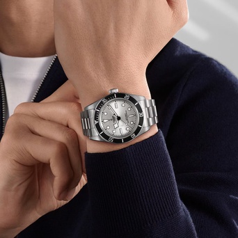 Men's watch / unisex  TUDOR, Black Bay 68 / 43mm, SKU: M7943A1A0NU-0002 | watchphilosophy.co.uk