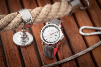 Men's watch / unisex MÜHLE-GLASHÜTTE, 29ER Big / 42.4 mm, SKU: M1-25-37-CB | watchphilosophy.co.uk
