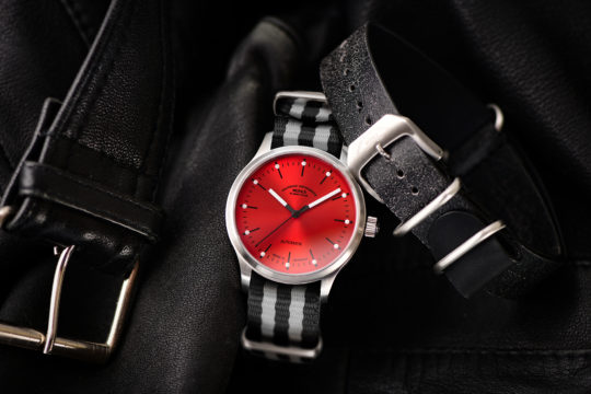 Men's watch / unisex MÜHLE-GLASHÜTTE, Panova Red / 40mm, SKU: M1-40-78-NB-IV | watchphilosophy.co.uk
