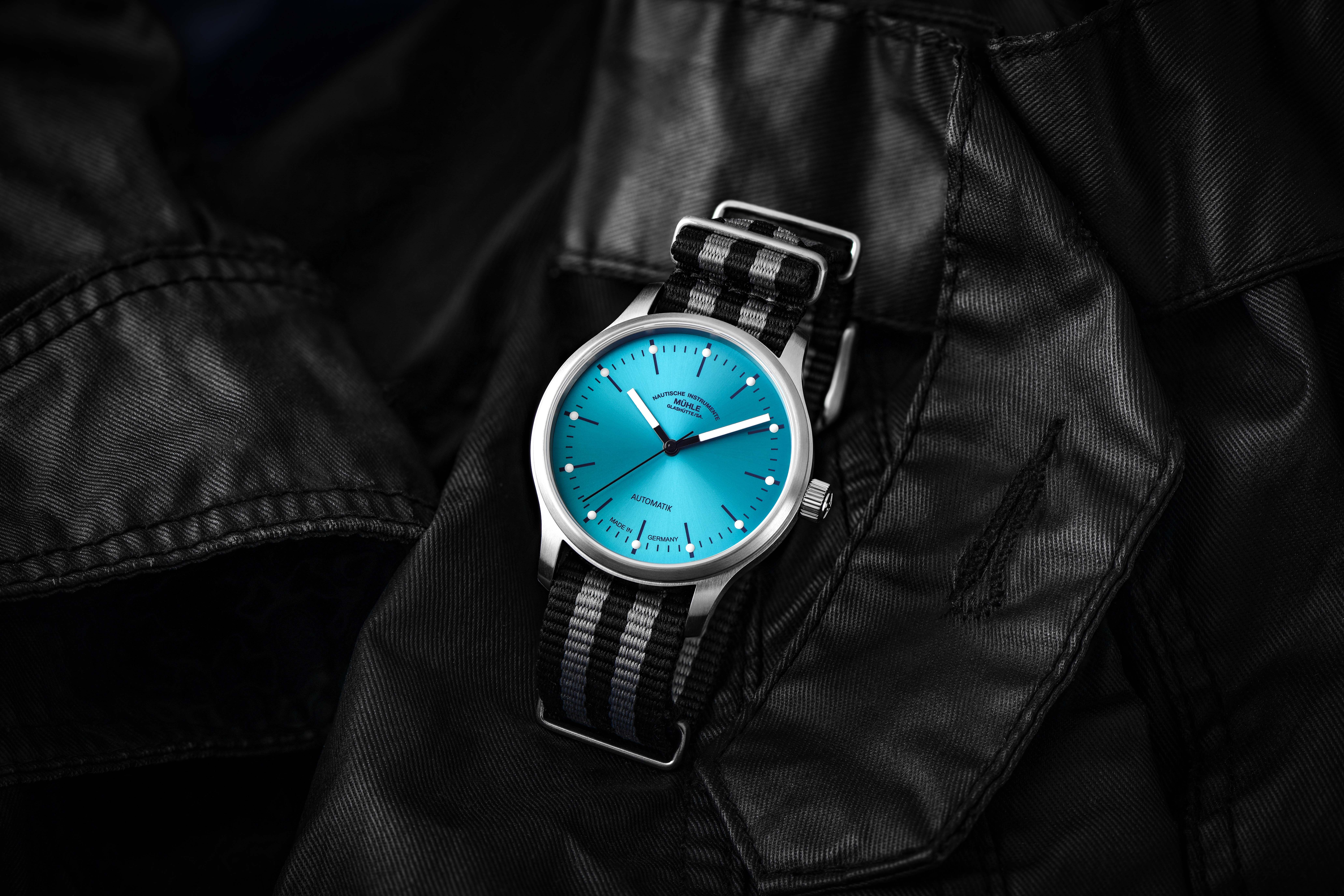 Men's watch / unisex MÜHLE-GLASHÜTTE, Panova Turquoise / 40mm, SKU: M1-40-79-NB-IV | watchphilosophy.co.uk