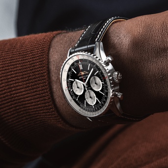 Men's watch / unisex BREITLING, Navitimer B01 Chronograph / 43mm, SKU: AB0138211B1P1 | watchphilosophy.co.uk