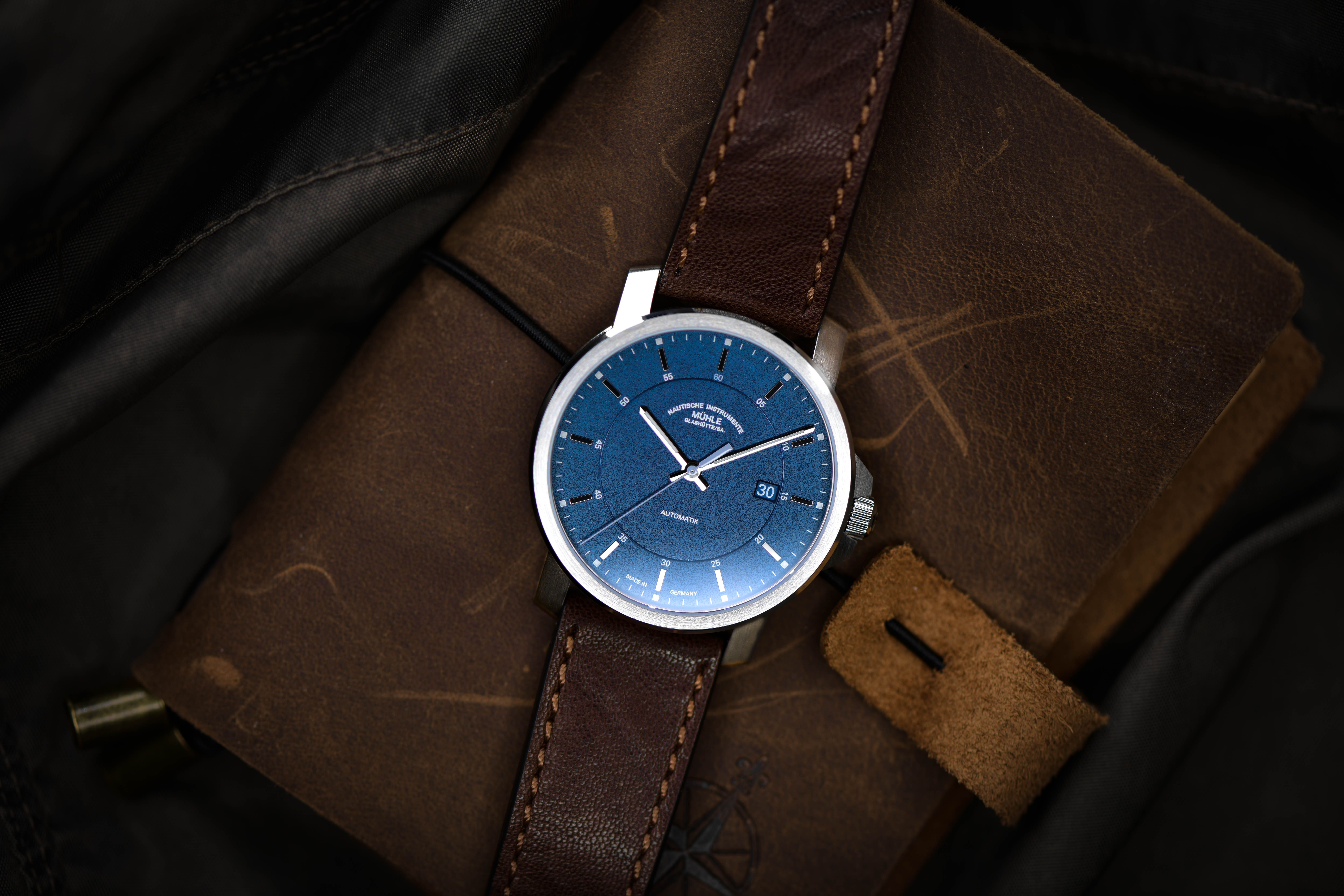Men's watch / unisex MÜHLE-GLASHÜTTE, 29ER Casual / 42.4 mm, SKU: M1-25-72-LB | watchphilosophy.co.uk